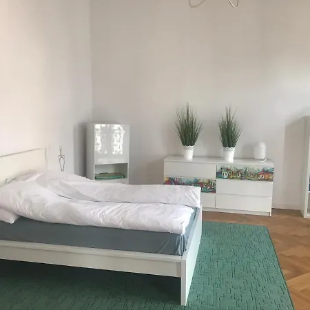 Nokturn Apartment