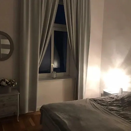Nokturn Apartment